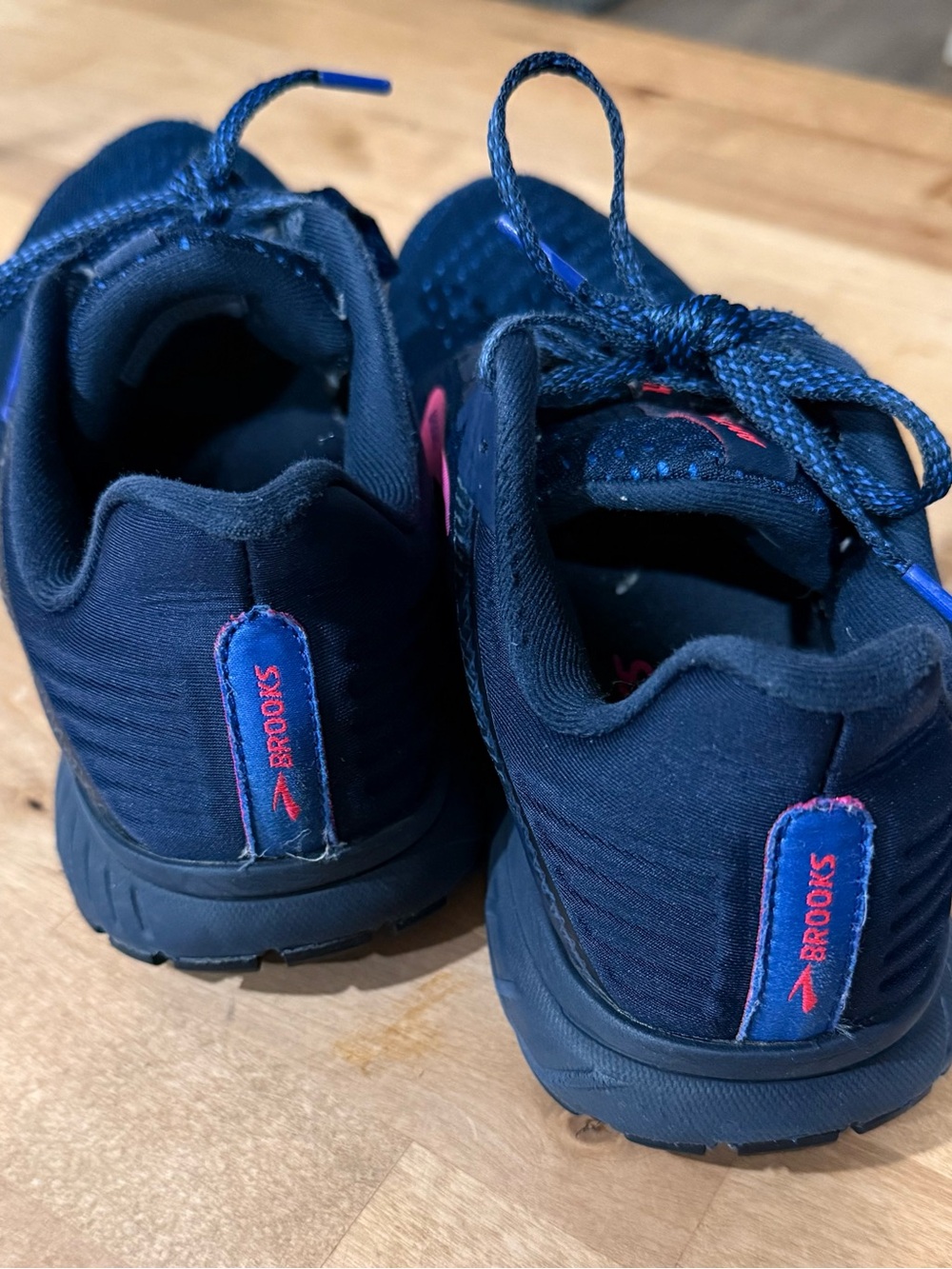 Brooks Navy Athletic Sneakers with Pink Trim - Picture 5 of 6